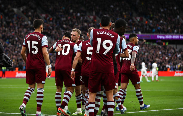 更对他如何 更对他如何